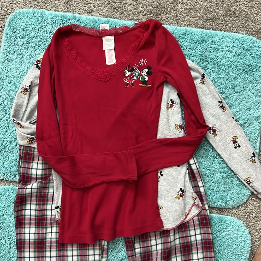 Mickey Mouse Disney pajama set Christmas - Picture 4 of 9
